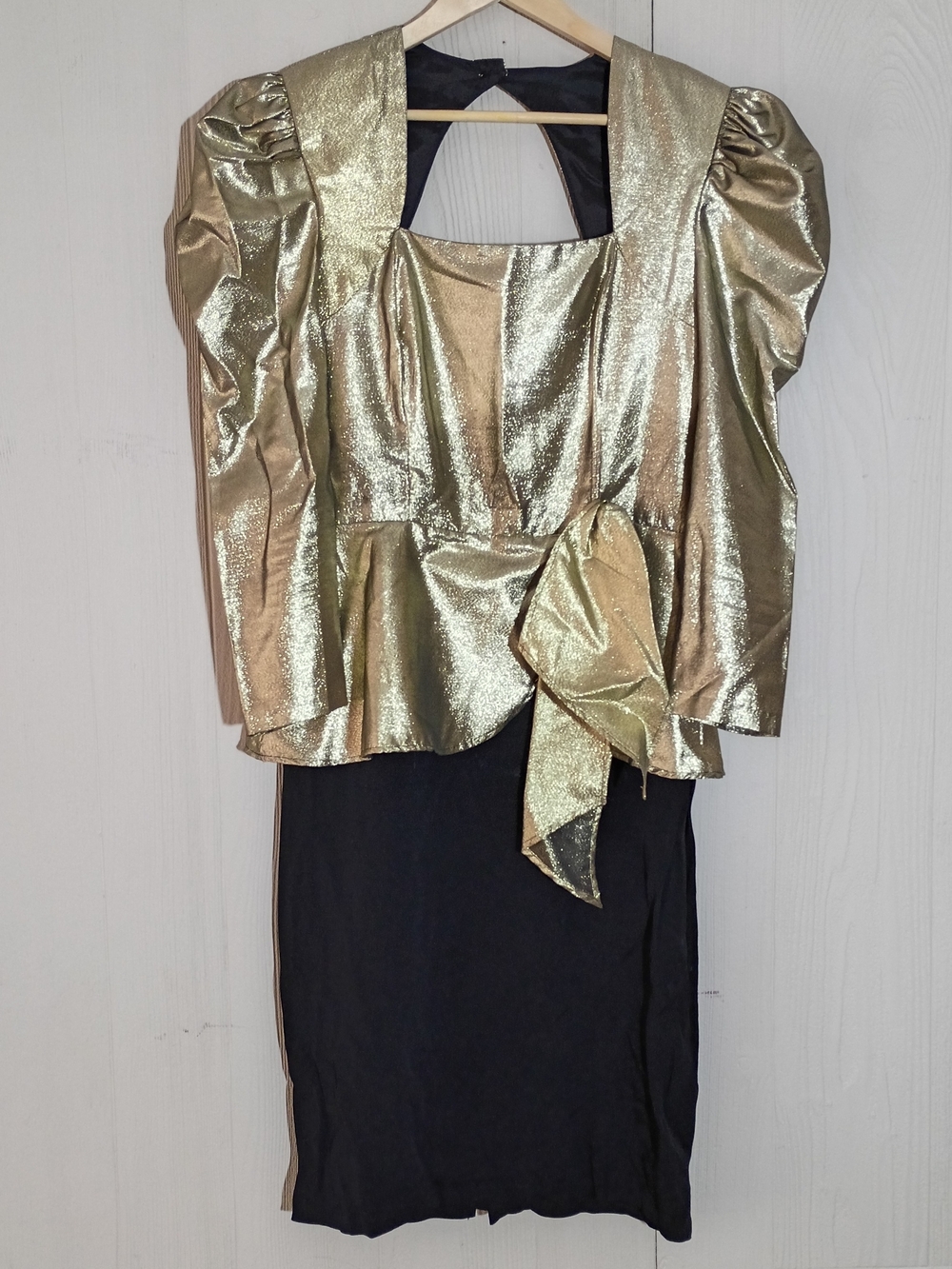 Vintage - Madison Ave Metallic Peplum Puff Sleeve Gold Top with Black Trim